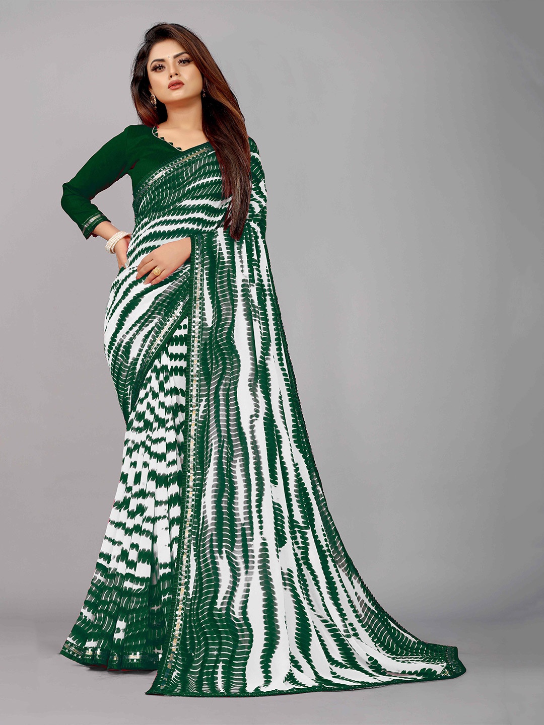 

Reeta Fashion Abstract Printed Pure Georgette Saree, Green