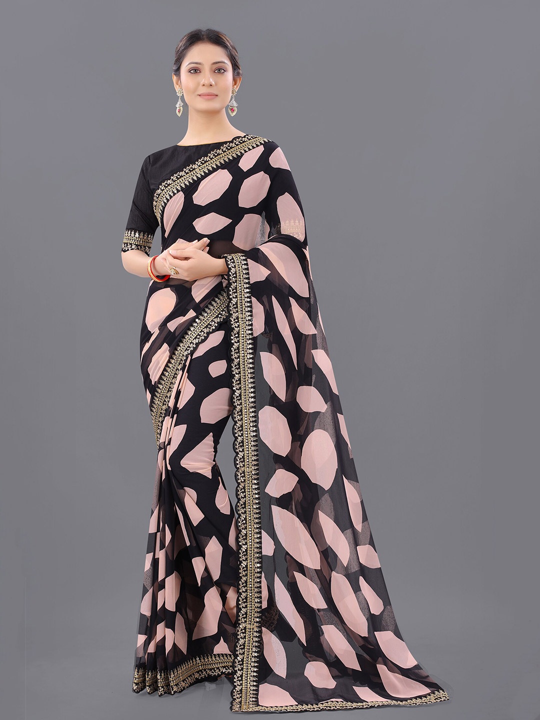 

Reeta Fashion Embroidered Pure Georgette Saree, Peach