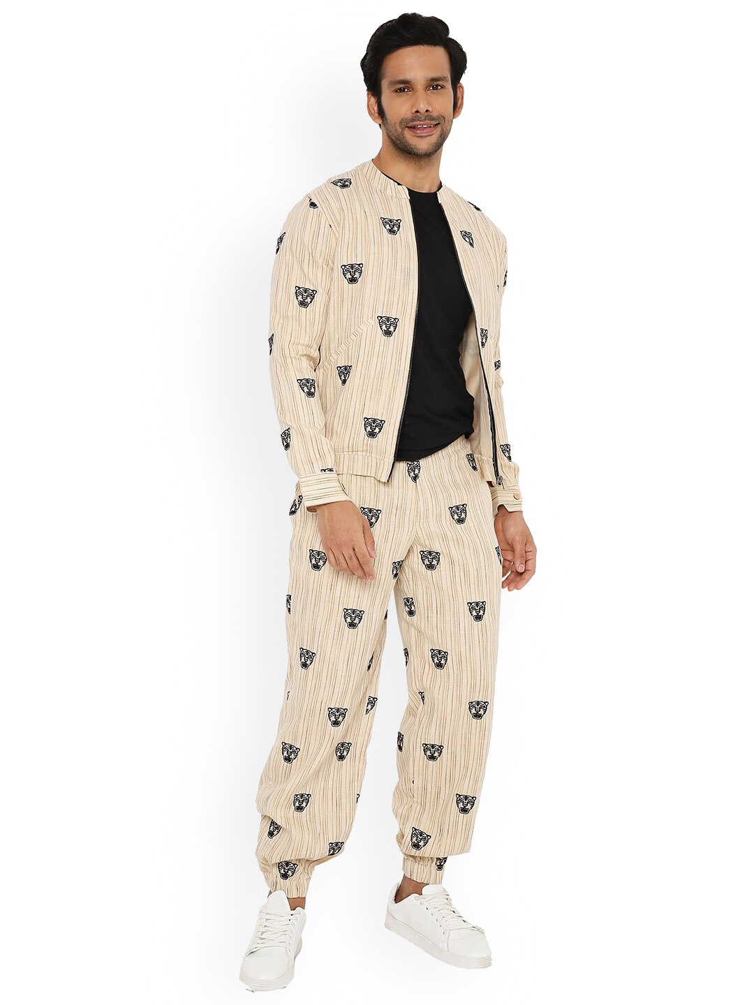 

Be Desi Printed Mandarin Collar Jacket With Joggers, Cream