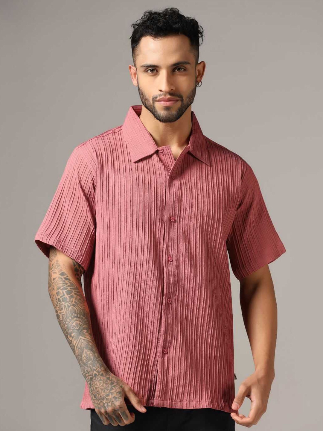 

GRECIILOOKS Classic Textured Self Design Short Sleeves Casual Shirt, Pink