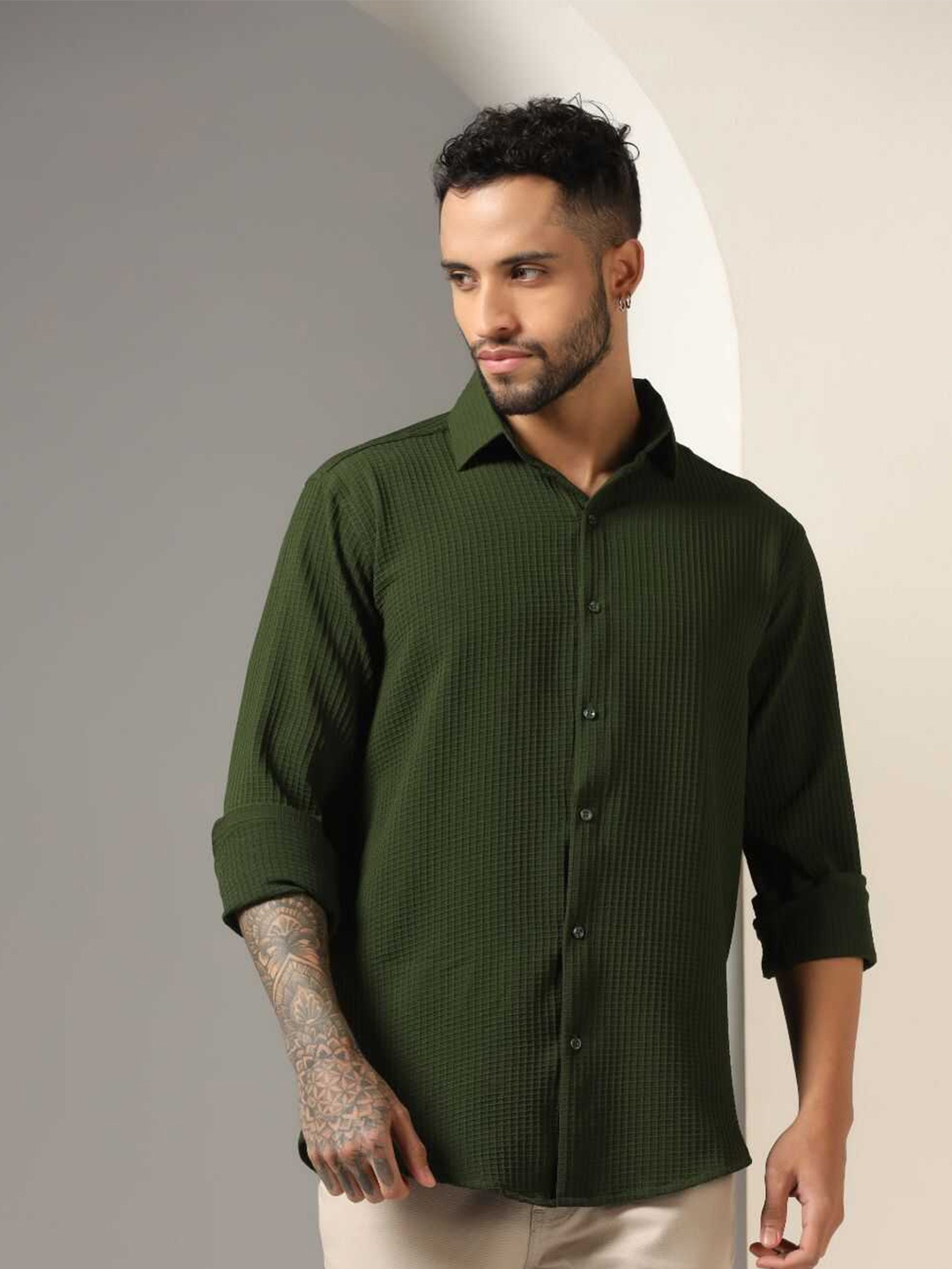 

GRECIILOOKS Classic Textured Self Design Long Sleeves Casual Shirt, Green