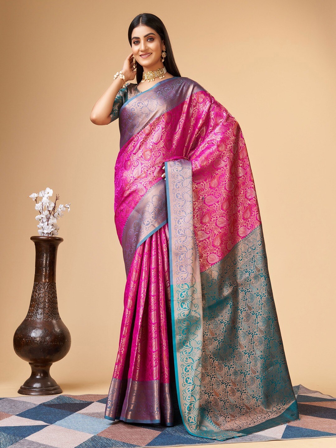 

Vilochan Woven Design Zari Banarasi Saree, Pink