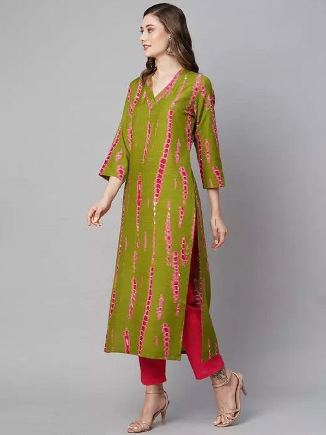 

BAESD Abstract Printed Regular Kurta with Trousers & Dupatta, Green
