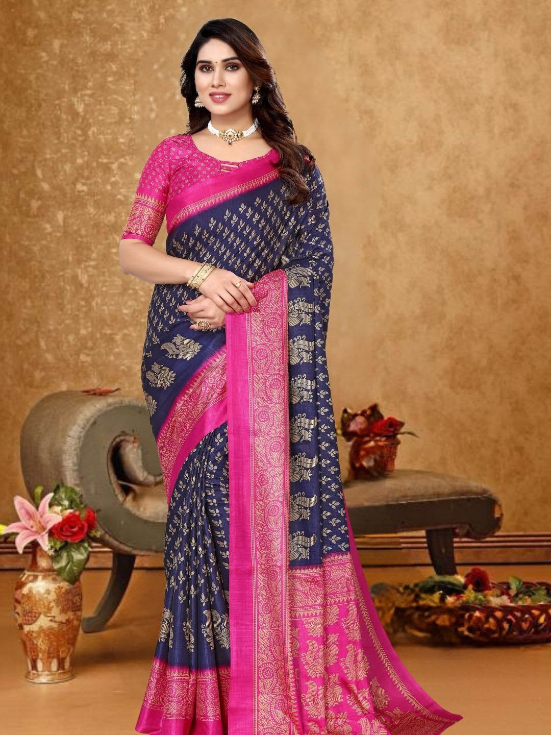 

MAGMINA Ethnic Motifs Printed Banarasi Saree, Navy blue