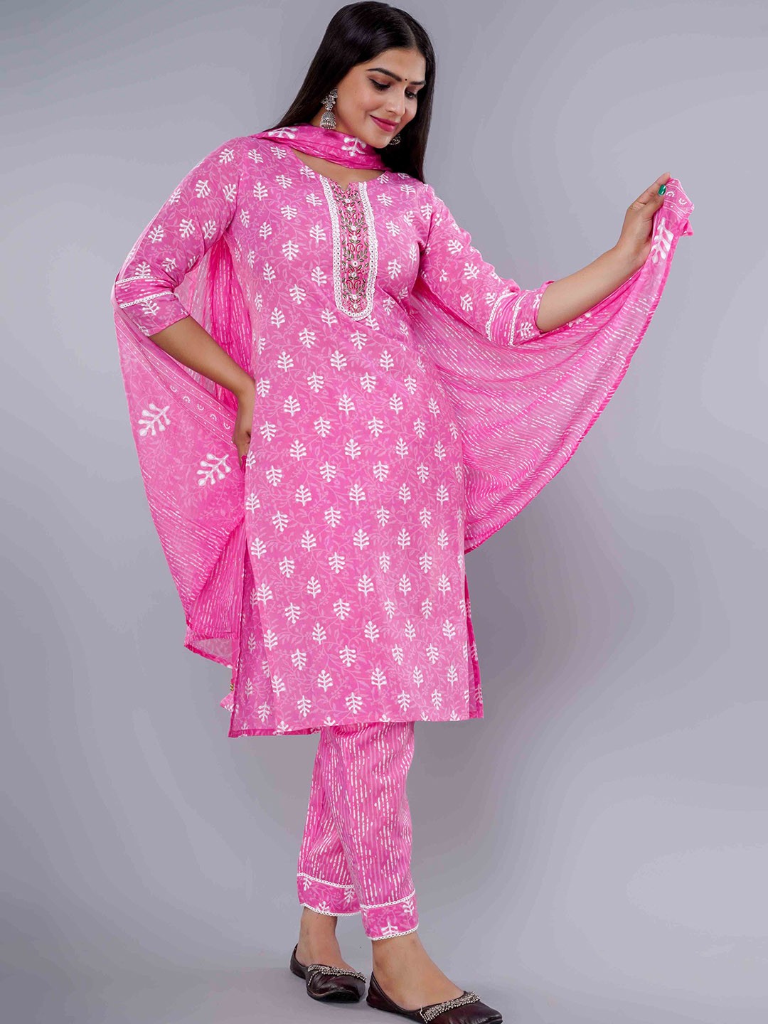 

IkDaiya Ethnic Motifs Printed Thread Work Pure Cotton Kurta With Trousers & Dupatta, Pink