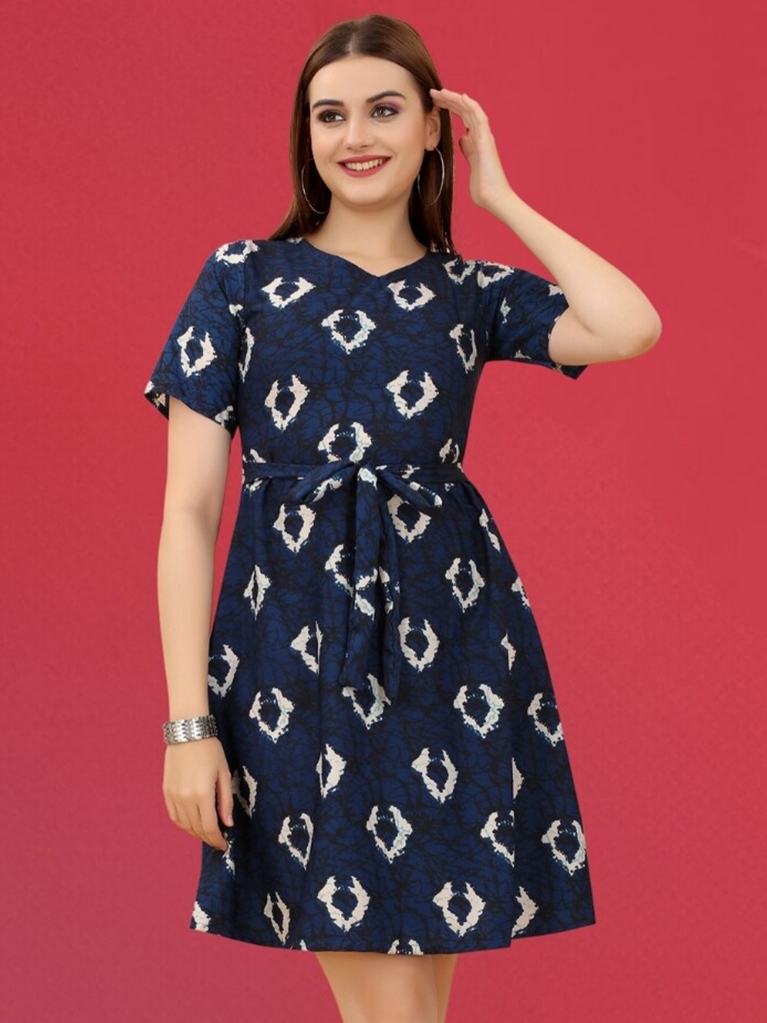 

MAGMINA Geometric Printed V-Neck A-line Dress, Blue