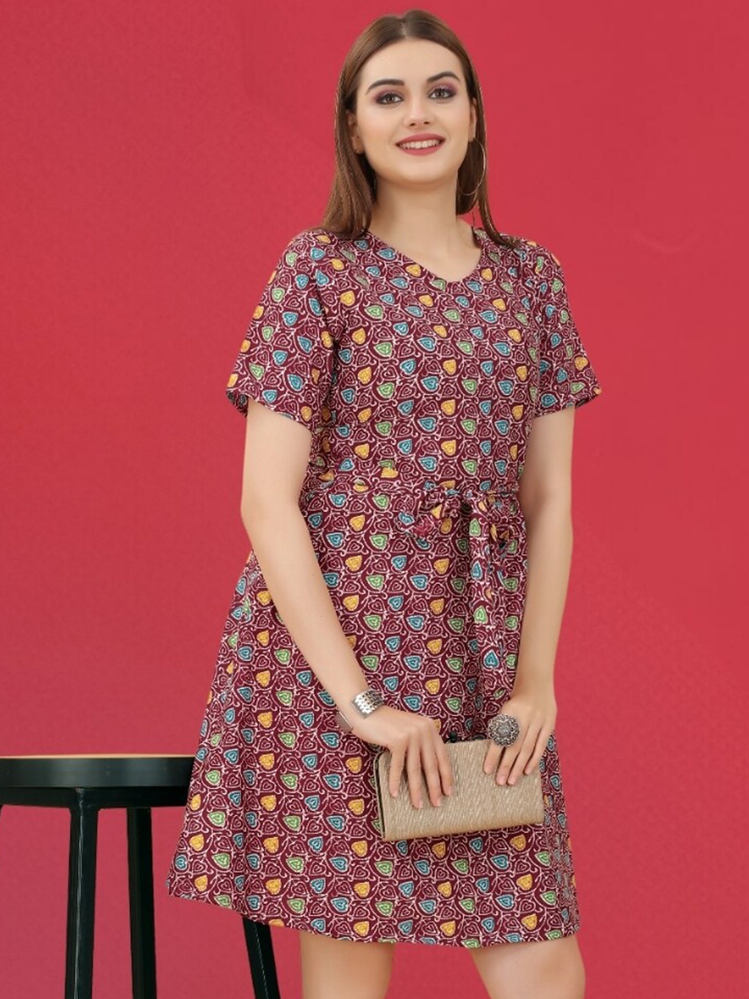 

MAGMINA Geometric Printed V-Neck A-line Dress, Maroon