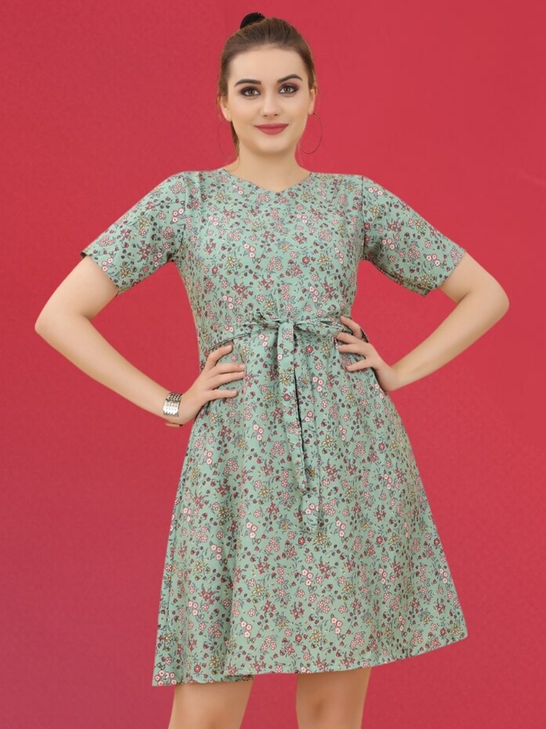 

MAGMINA Floral Printed Sheath Dress, Green