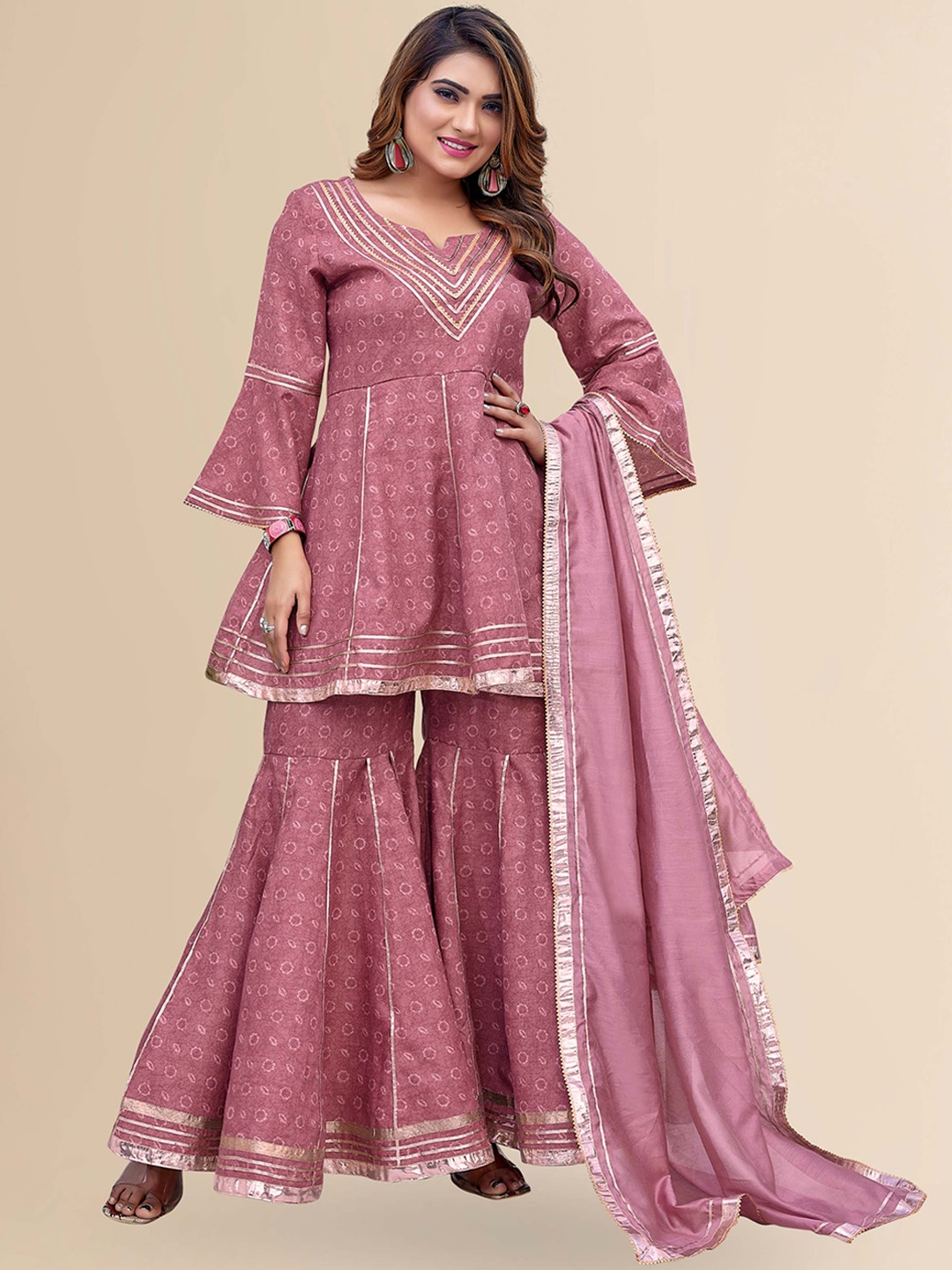 

TITANIUM SILK INDUSTRIES PVT. LTD. Floral Printed Regular Kurta With Sharara & Dupatta, Pink