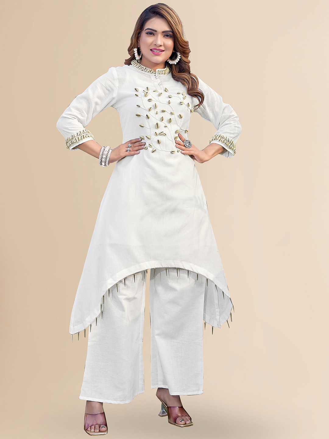 

TITANIUM SILK INDUSTRIES PVT. LTD. Floral Embroidered Regular Thread Work Linen Kurta Set, White