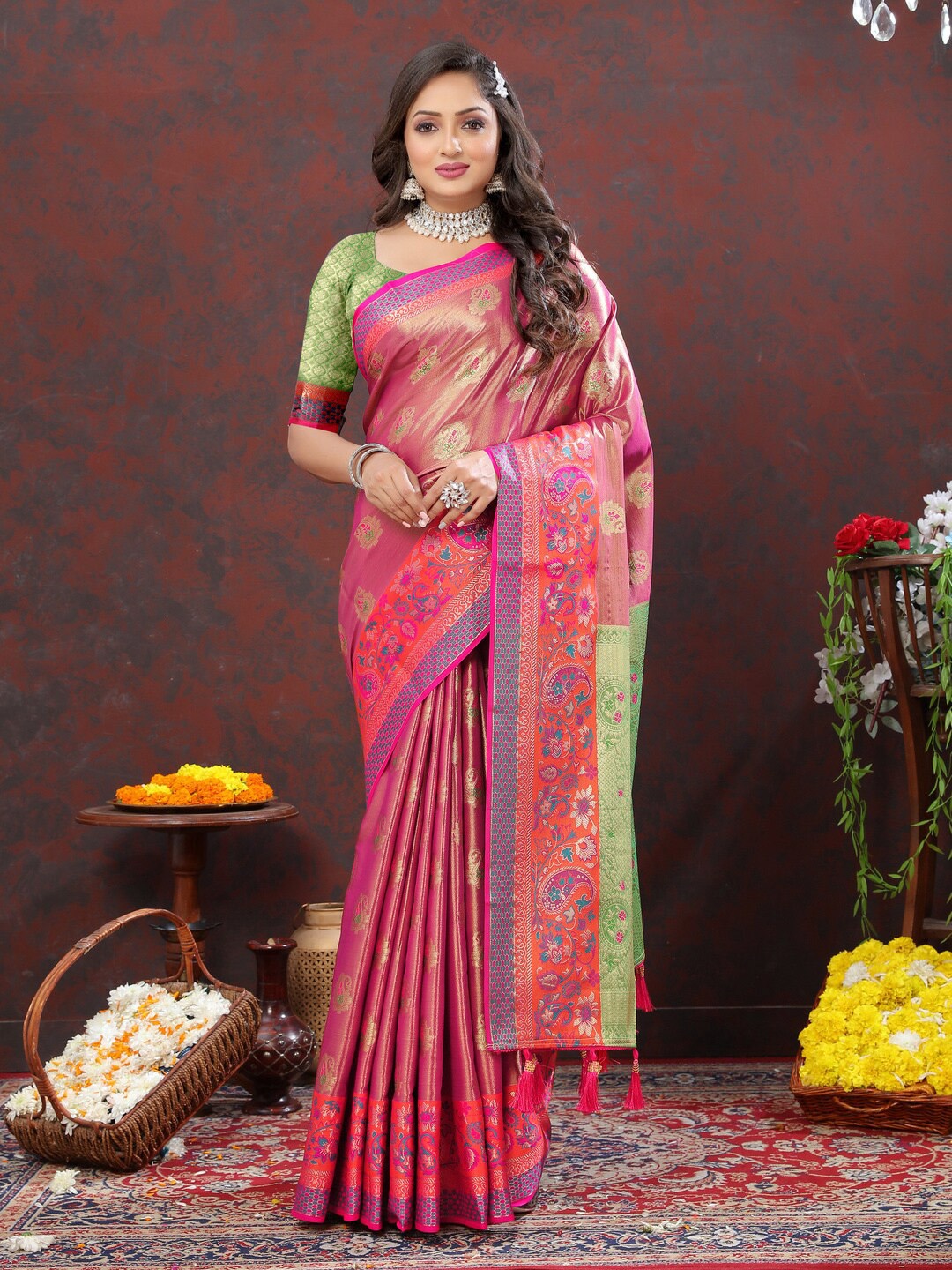 

KAPADIYA FAB Ethnic Motifs Zari Organza Banarasi Saree, Peach