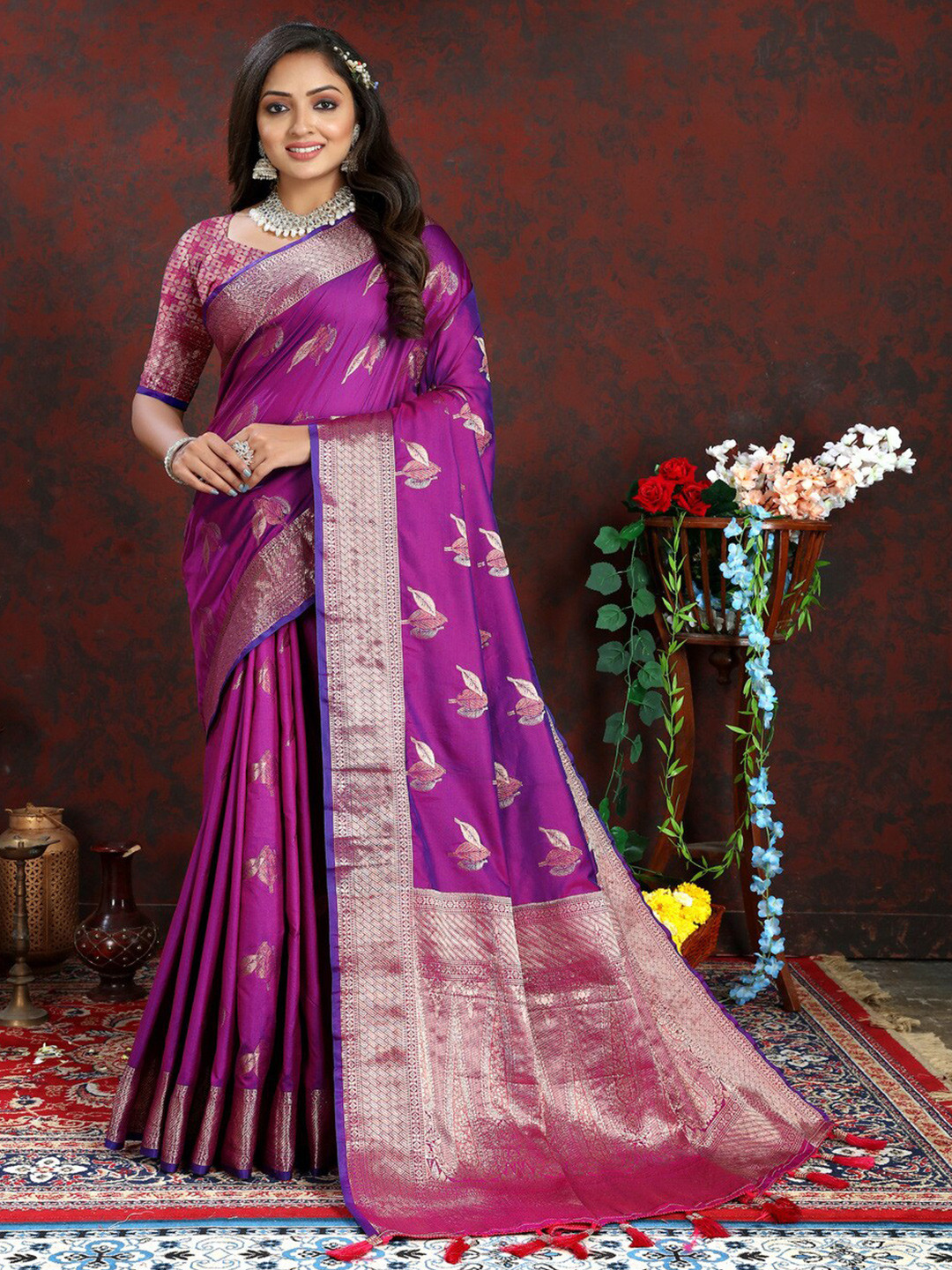 

KAPADIYA FAB Woven Design Zari Pure Silk Kanjeevaram Saree, Violet