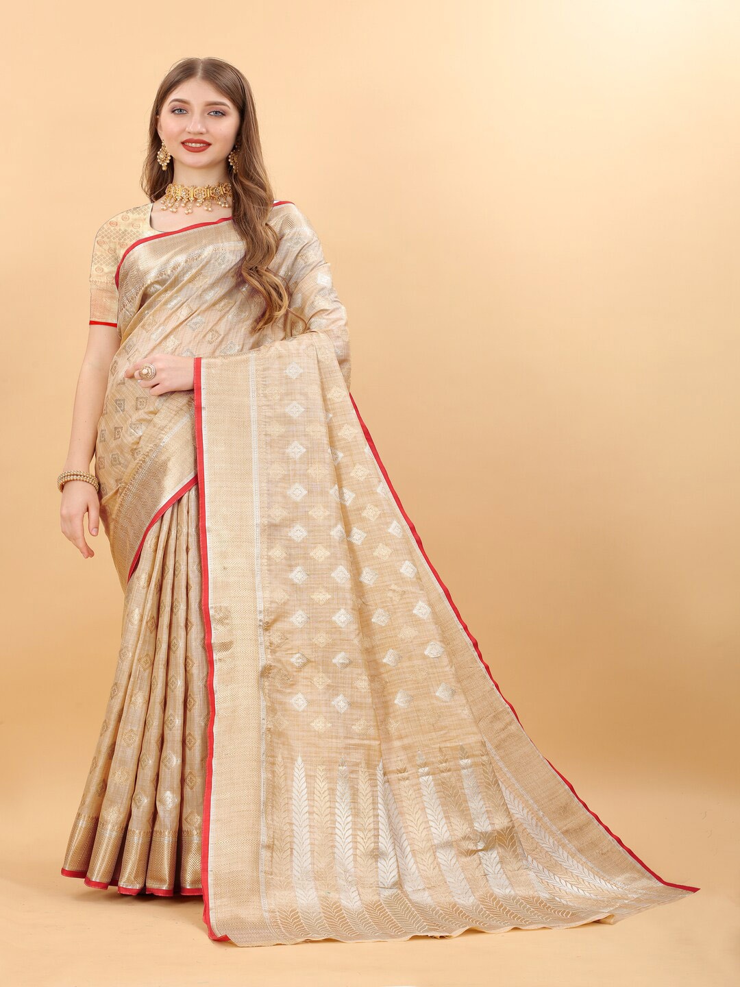 

KAPADIYA FAB Ethnic Motifs Woven Design Zari Silk Cotton Banarasi Saree, Cream