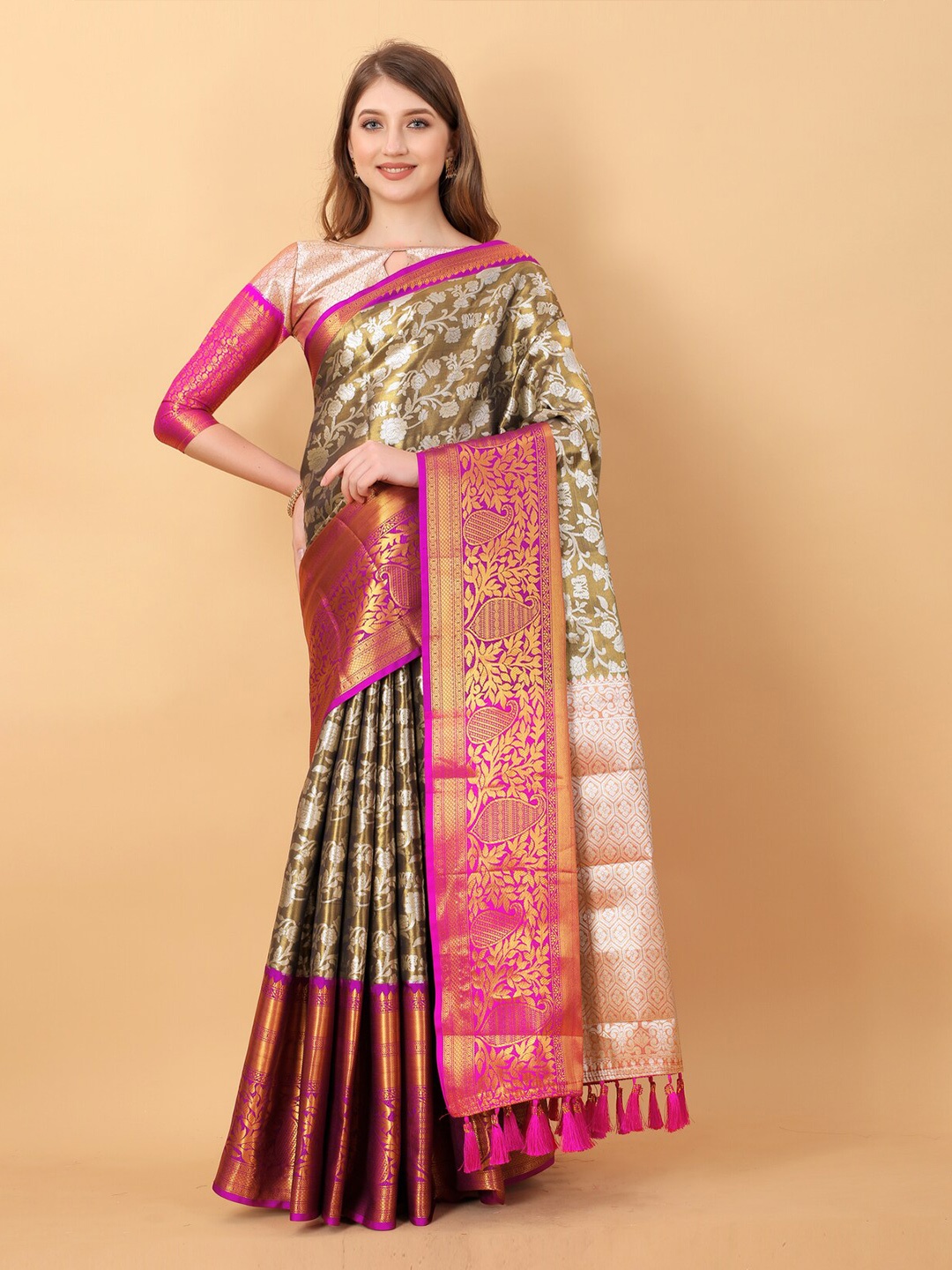 

KAPADIYA FAB Floral Printed Zari Organza Kanjeevaram Saree with Tassels, Grey