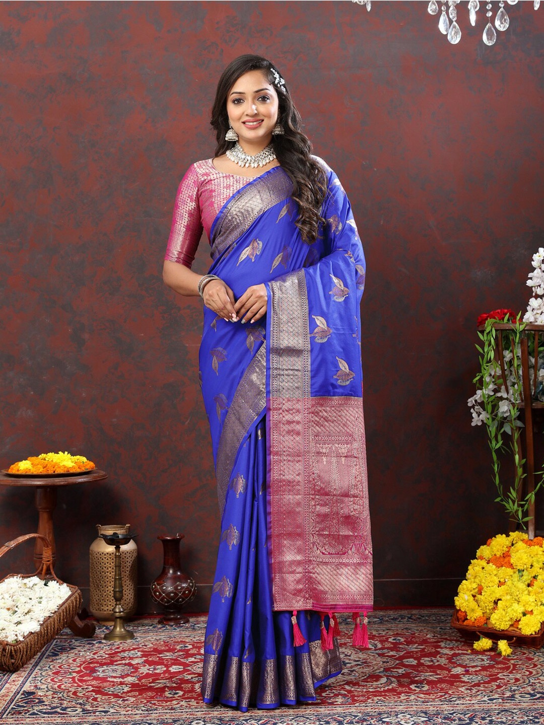 

KAPADIYA FAB Floral Woven Design Zari Pure Silk Kanjeevaram Saree, Blue