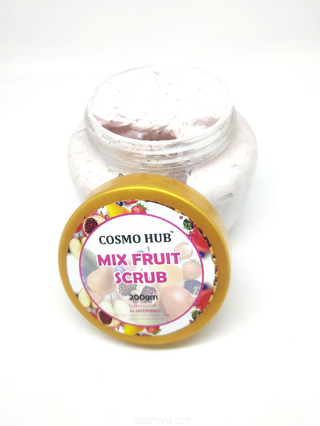 

COSMO HUB Mix Fruit Scrub - 200g, Pink