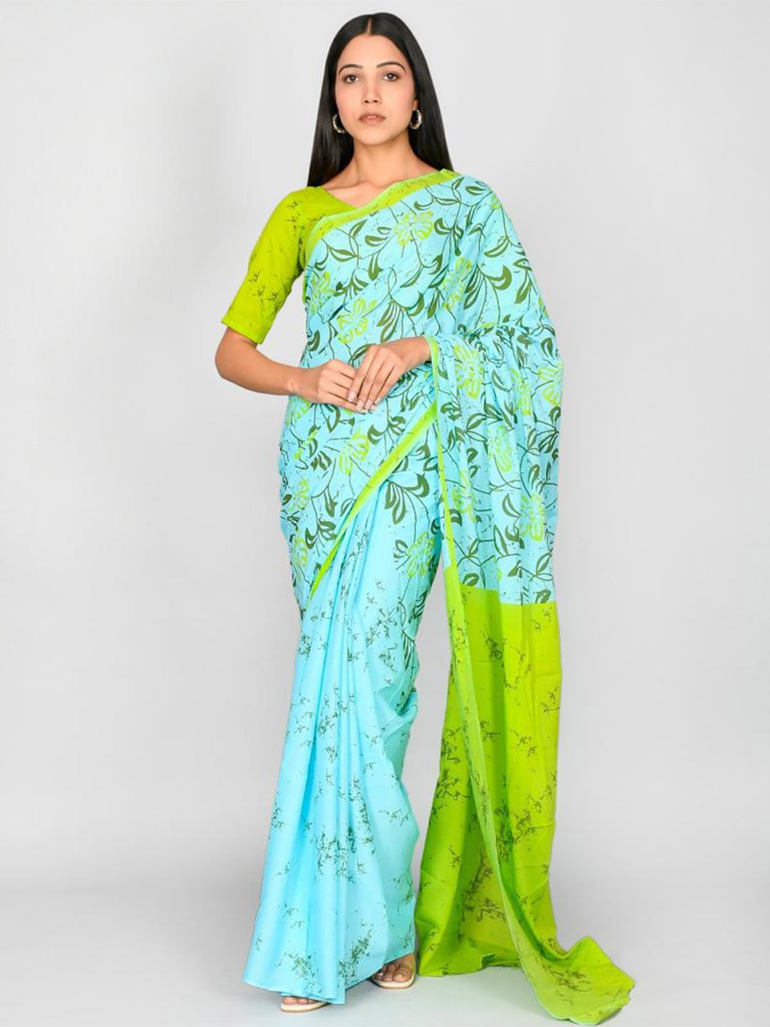 

TROPWEAR Floral Mulmul Cotton Block Print Saree, Blue