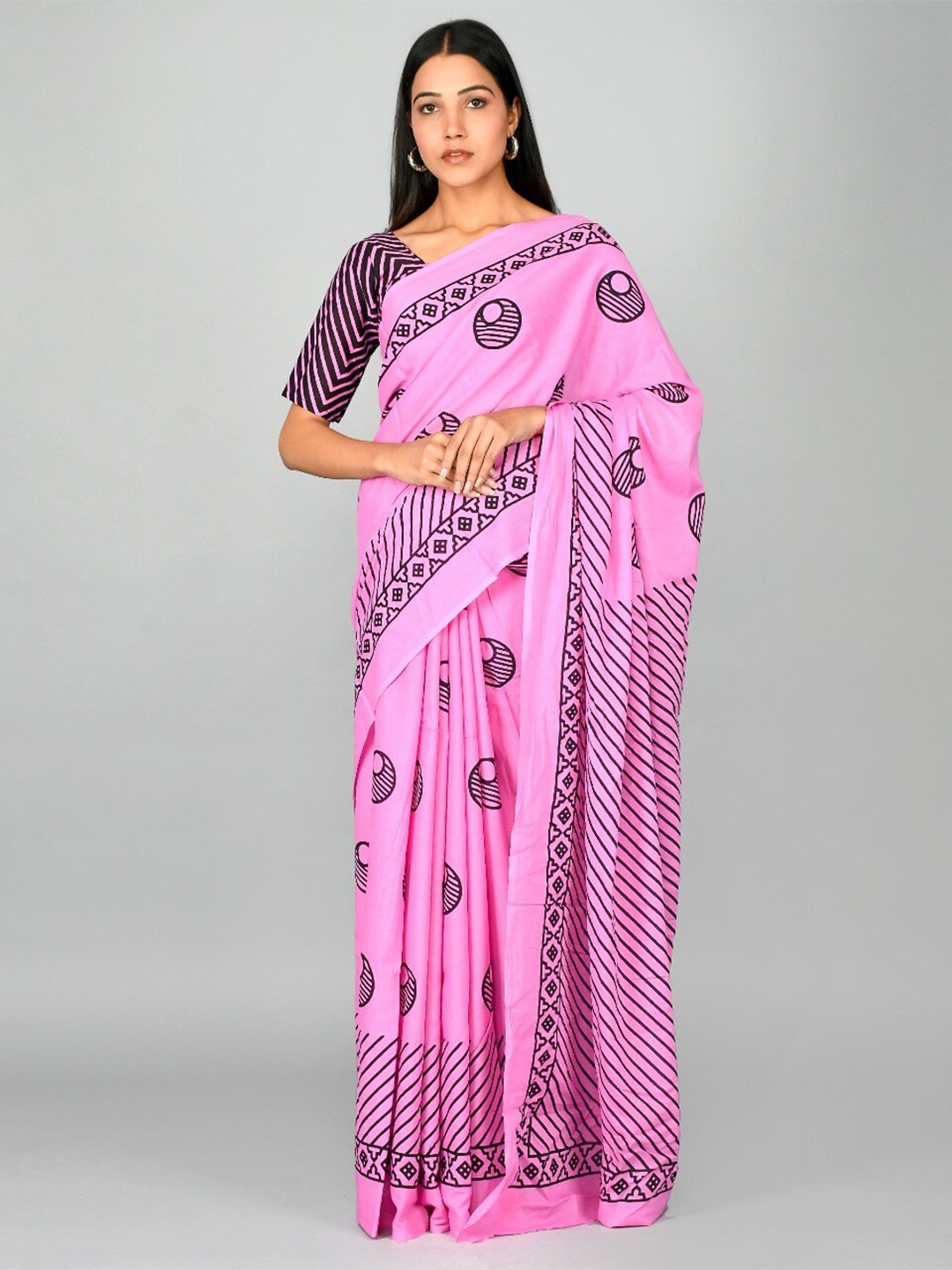 

TROPWEAR Linen Blend Block Print Saree, Pink