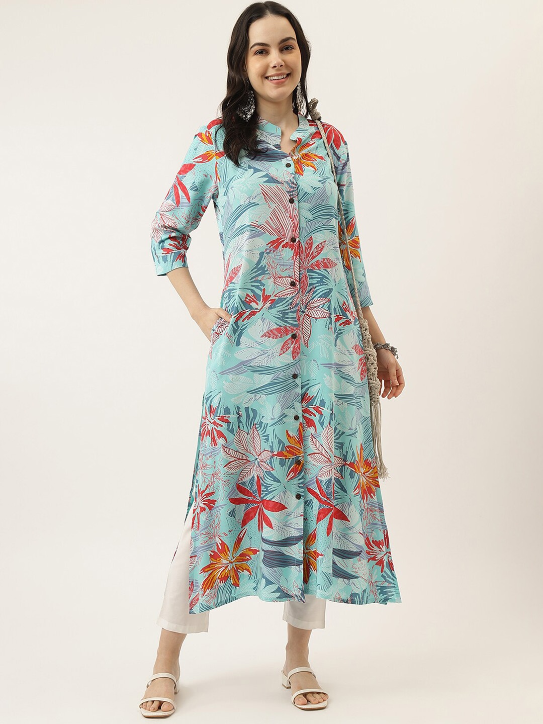 

Mandvi Floral Printed Mandarin Collar A-Line Kurta, Turquoise blue