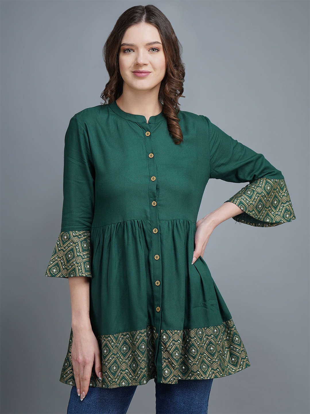 

MALANDRO Ethnic Motif Printed Bell Sleeve A-Line Kurti, Green