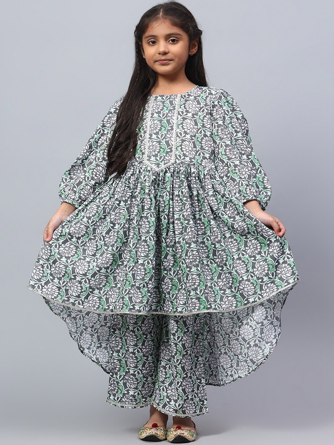 

BAESD Girls Floral Printed Regular Pure Silk Kurta with Palazzos & Dupatta, Grey