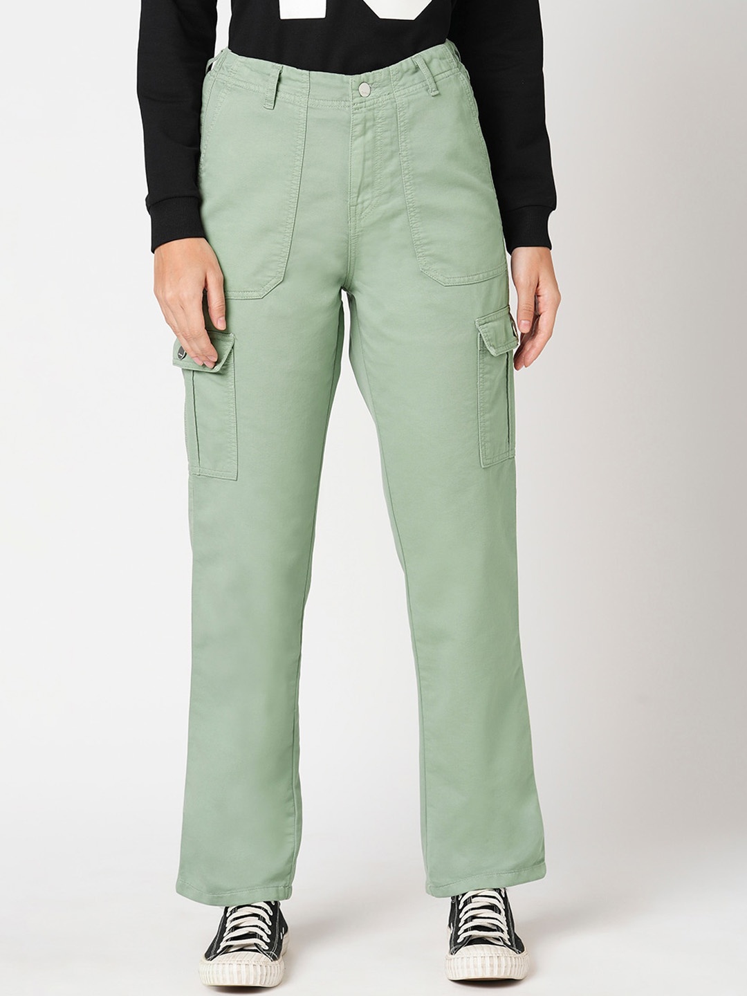 

Kraus Jeans Women Loose Fit High-Rise Cargos Trousers, Green