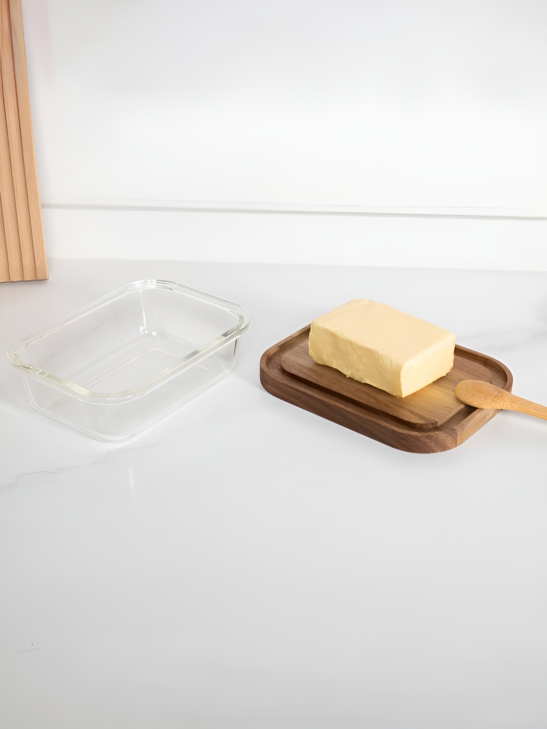 

USHA SHRIRAM Transparent Glass Wooden Lid Butter Dish