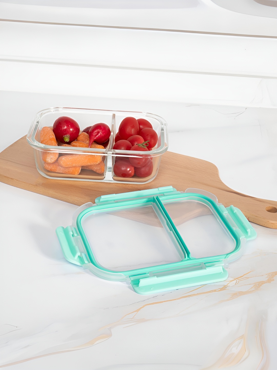 

USHA SHRIRAM Transparent Borosilicate Glass Tiffin Box With Lid 570 ml