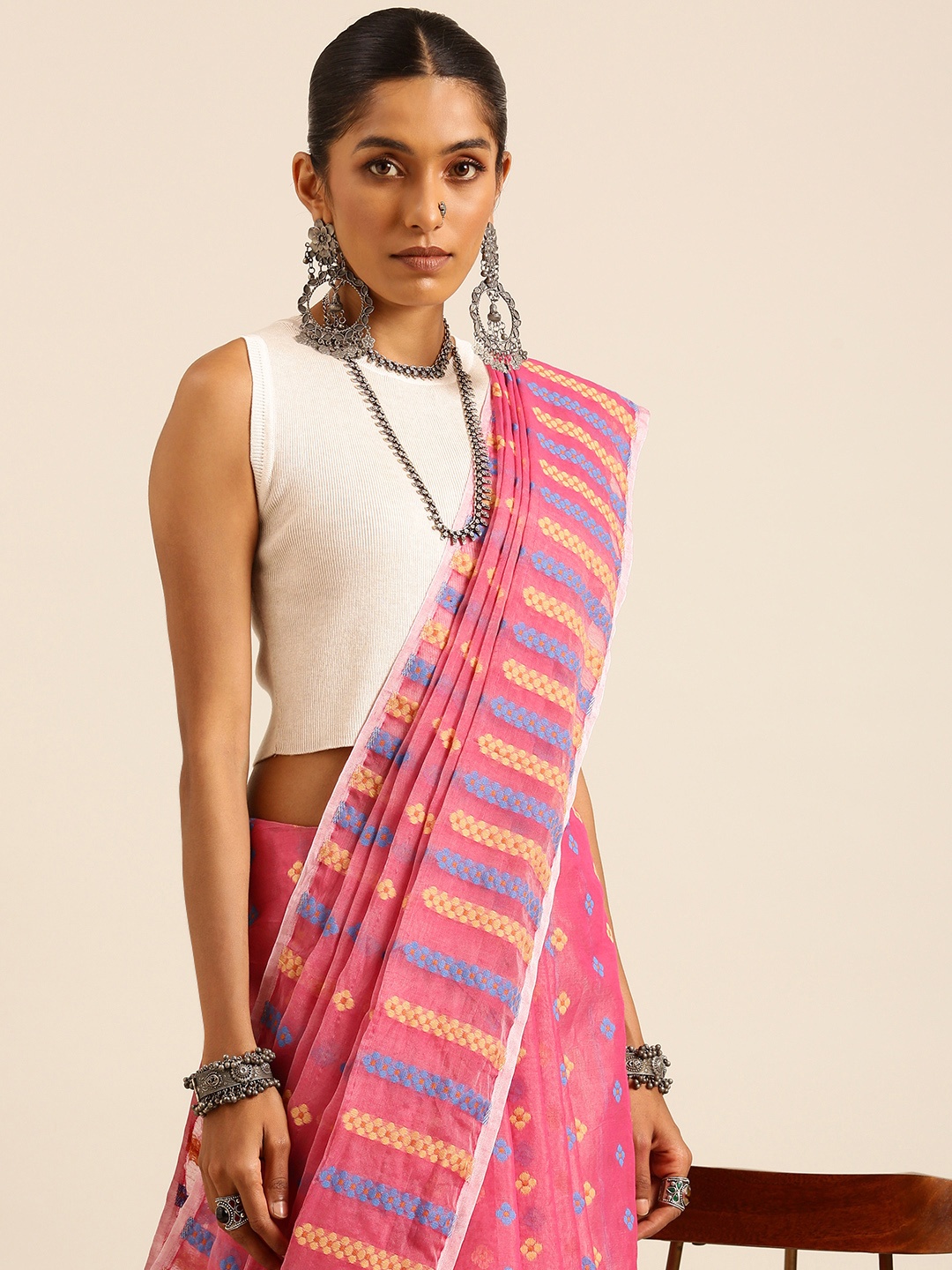 

Taavi Floral Handloom Jamdani Inspired Woven Legacy Saree, Pink