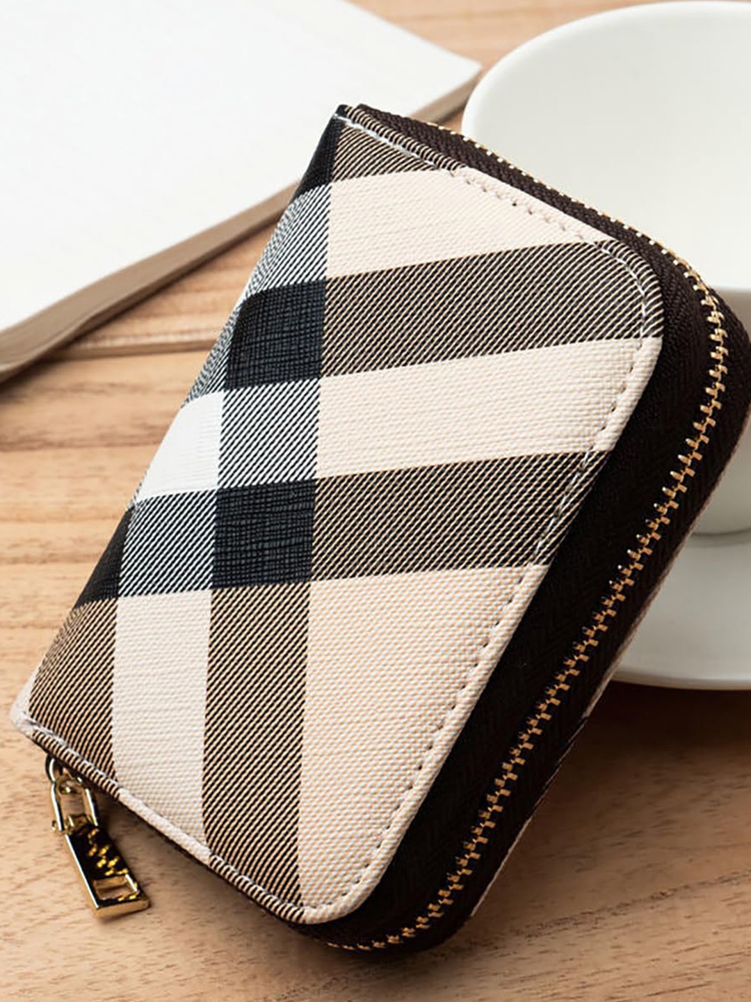 

SYGA Leather Card Holder, Cream
