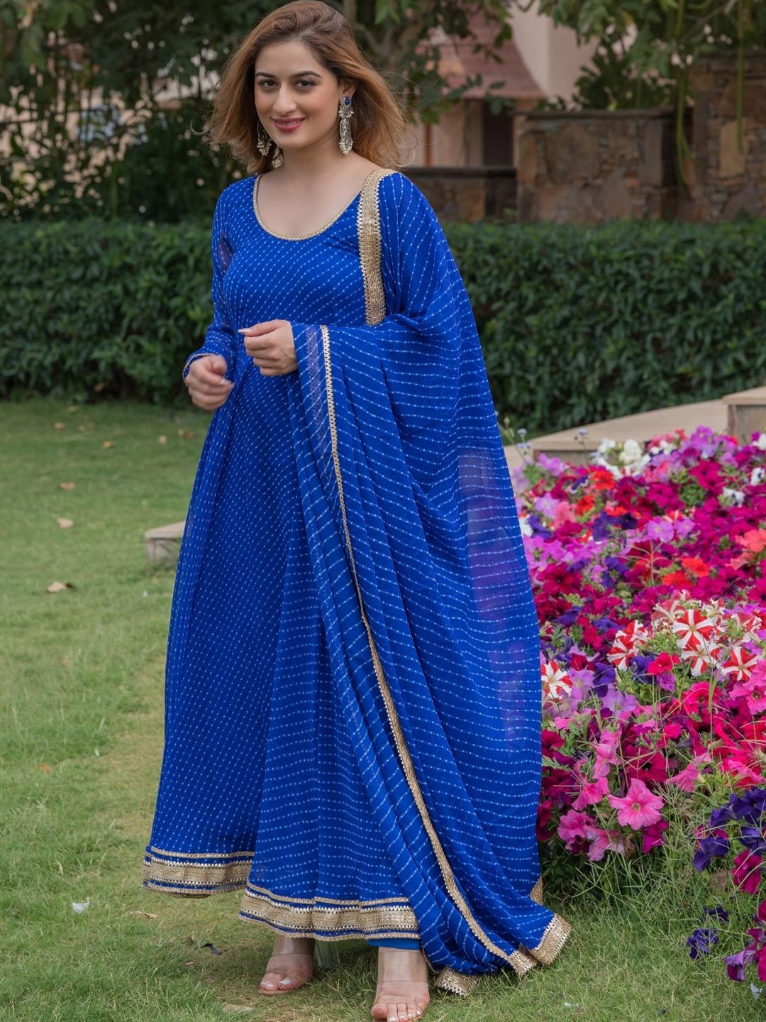 

HOUSE OF JAMOTI Women Striped Regular Gotta Patti Kurta with Trousers & With Dupatta, Blue