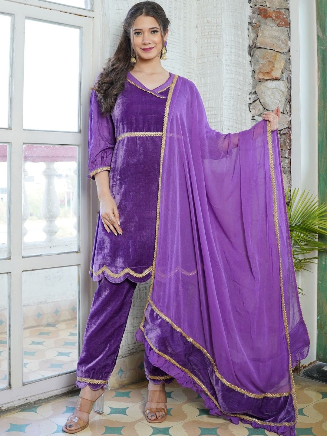 

HOUSE OF JAMOTI Women Regular Gotta Patti Velvet Kurta with Trousers & With Dupatta, Purple