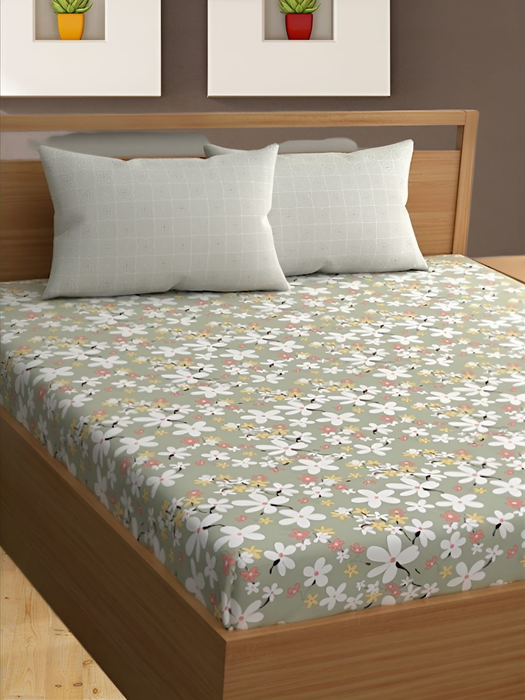 

Bajo's Green & White Floral Printed Cotton 350 TC King Bedsheet With 2 Pillow Covers