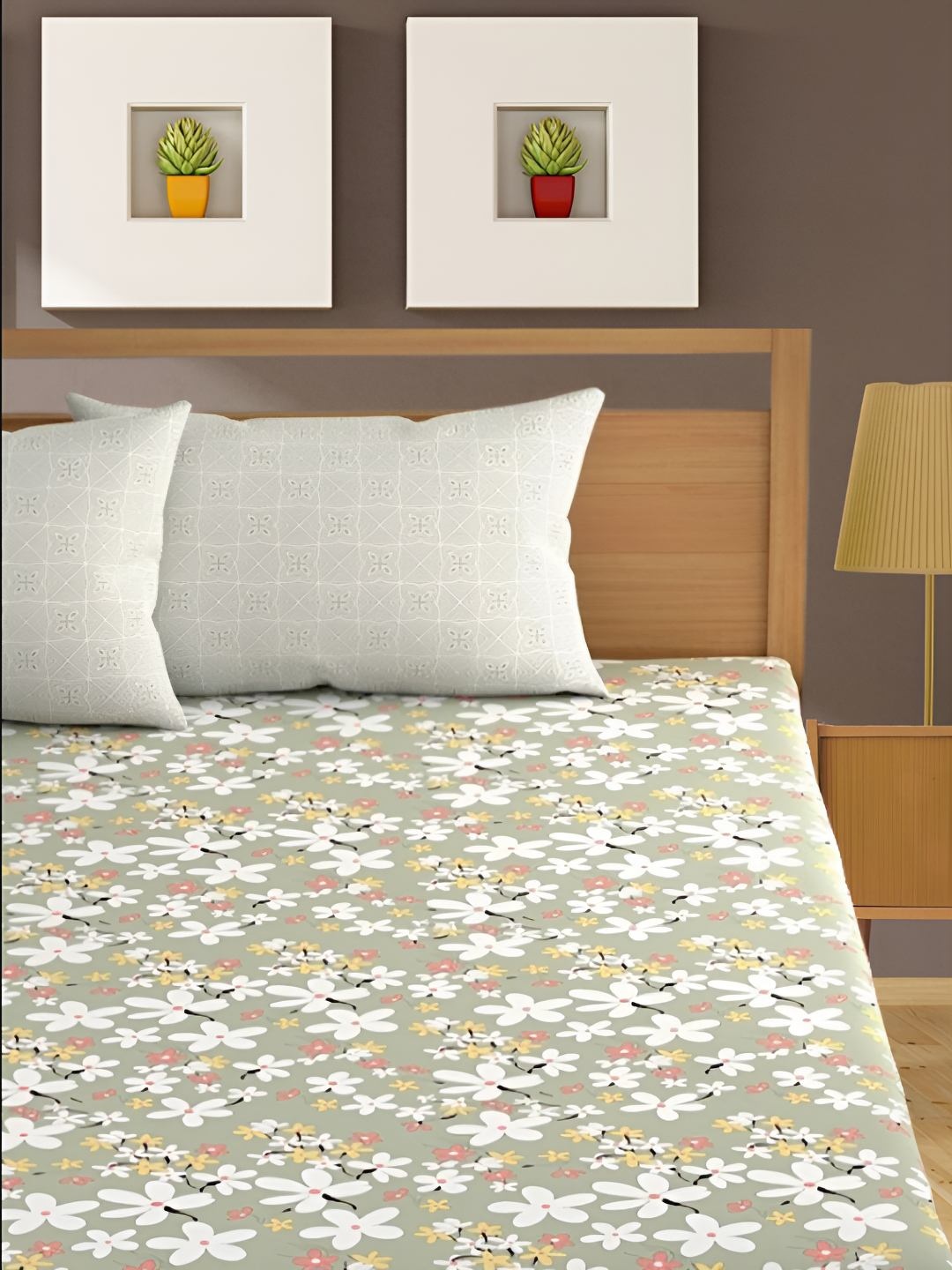 

Bajo's Green & White Floral Printed Cotton 350 TC King Bedsheet With 2 Pillow Covers