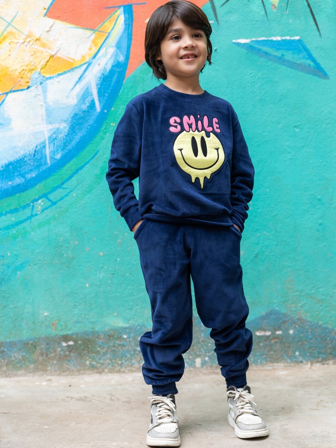 

Nap Chief Kids Printed Velvet Sweatshirt With Joggers, Navy blue