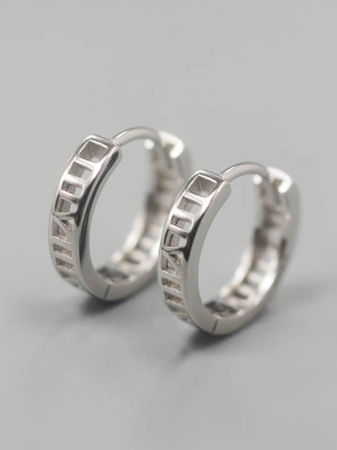 

SALTY Men Circular Hoop Earrings, Silver