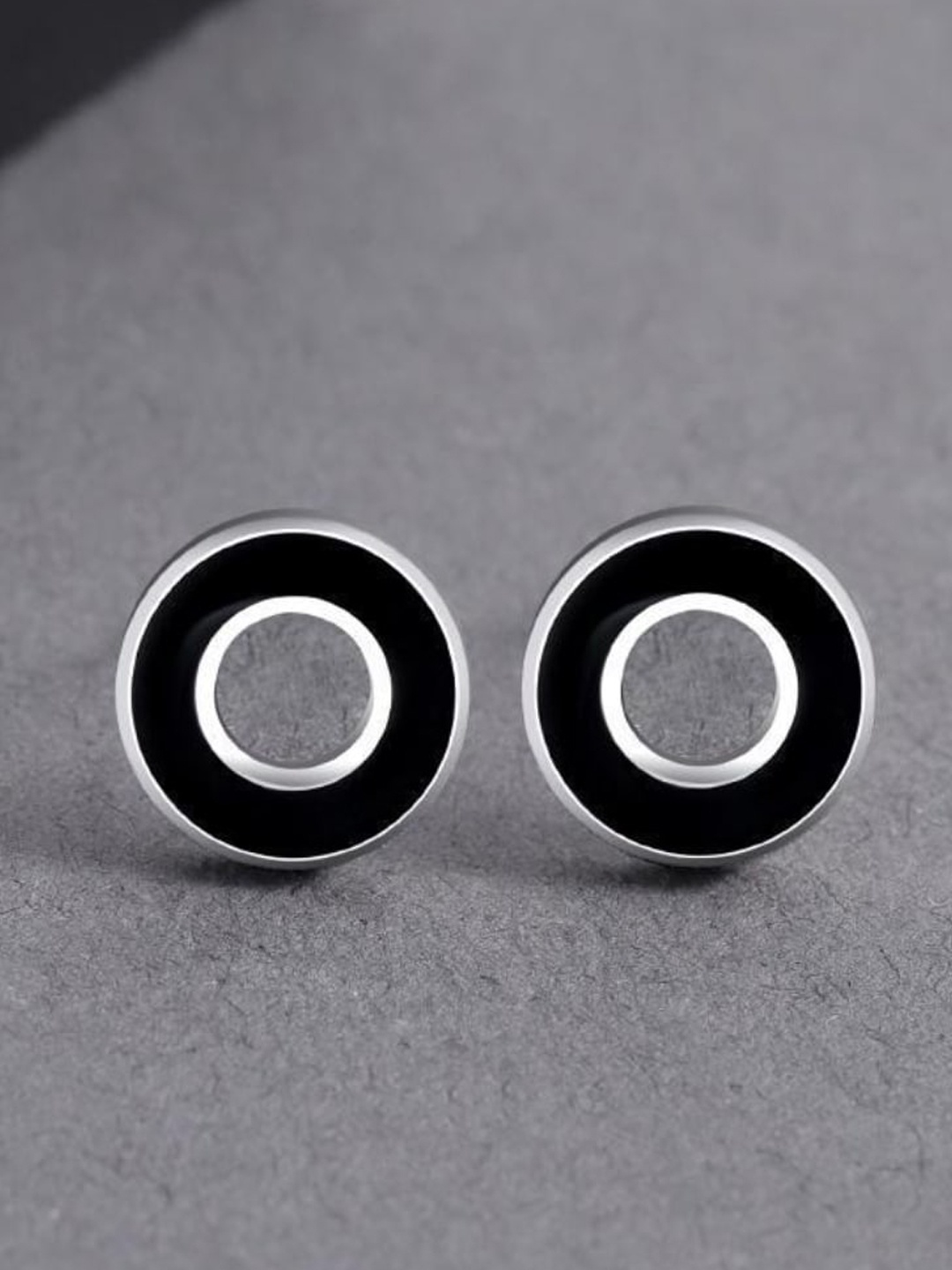 

SALTY Men Studs Earrings, Black