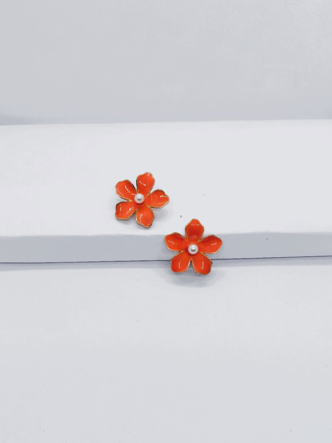 

AVANT-GARDE PARIS Gold-Plated Floral Stud Earrings