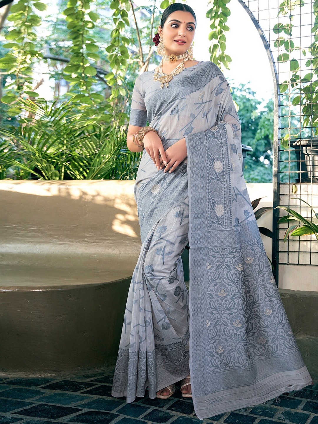 

Mitera Woven Design Zari Linen Banarasi Saree, Grey