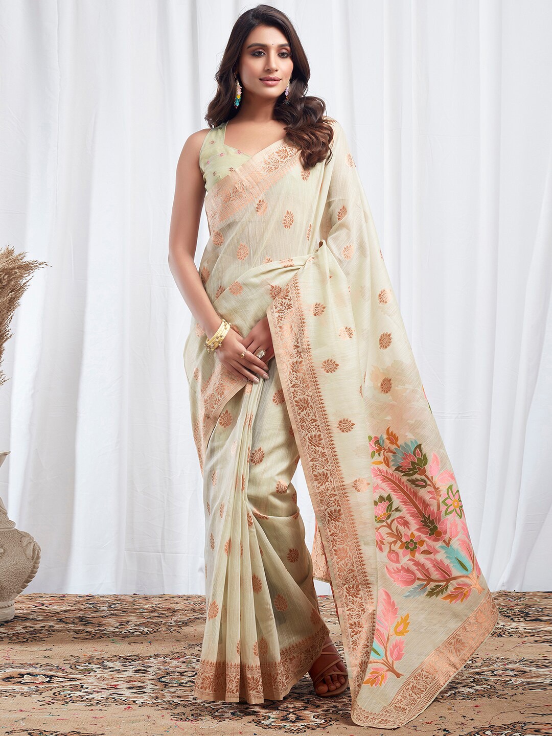 

Mitera Floral Woven Design Zari Banarasi Saree, Green