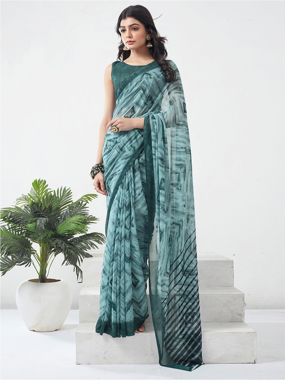 

KALINI Geometric Printed Maheshwari Saree, Green