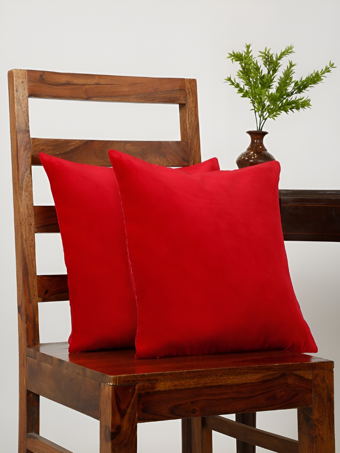 

TARAN LIVING Red 2 Pieces Ethnic Motifs Velvet Square Cushion Covers