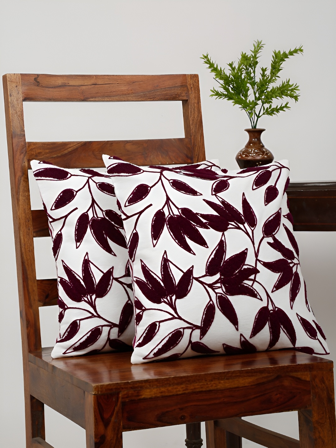 

TARAN LIVING White & Maroon 2 Pieces Cotton Embroidered Square Cushion Covers