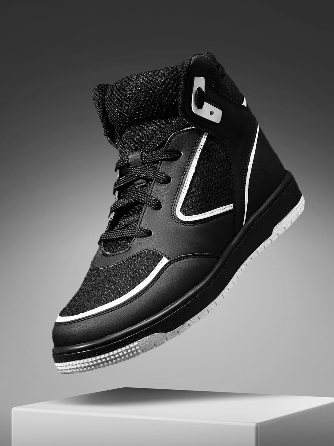 

The Souled Store Men High-Top Lightweight Sneakers, Black