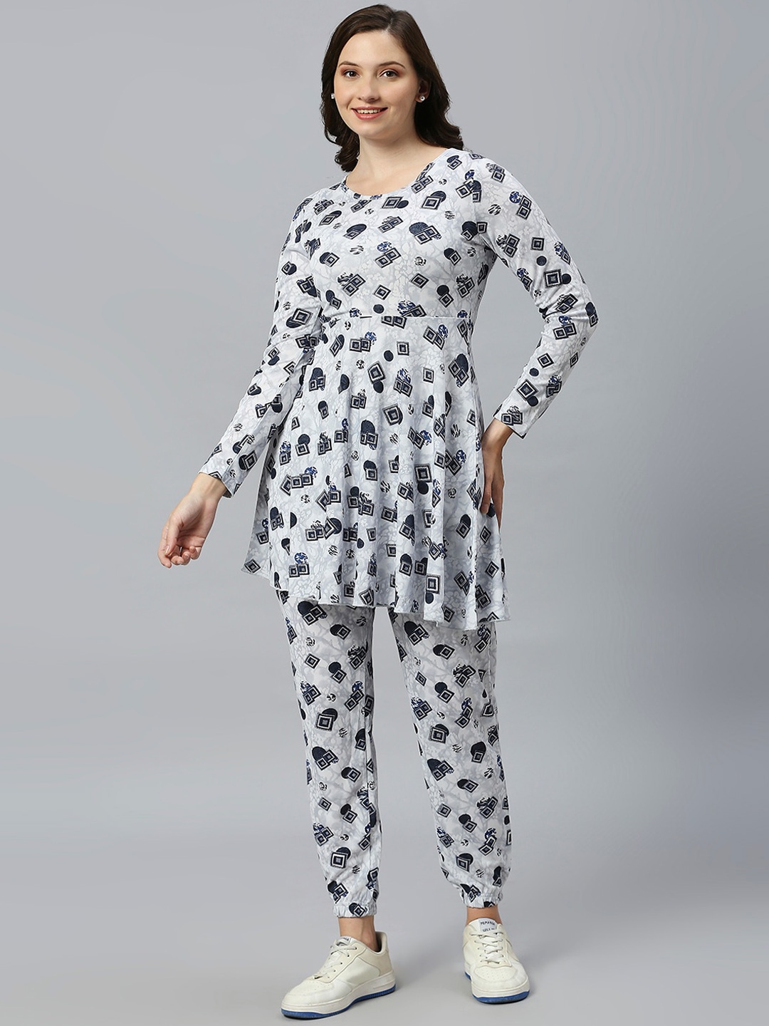 

True Shape Printed Round Neck Tunic With Joggers, Grey