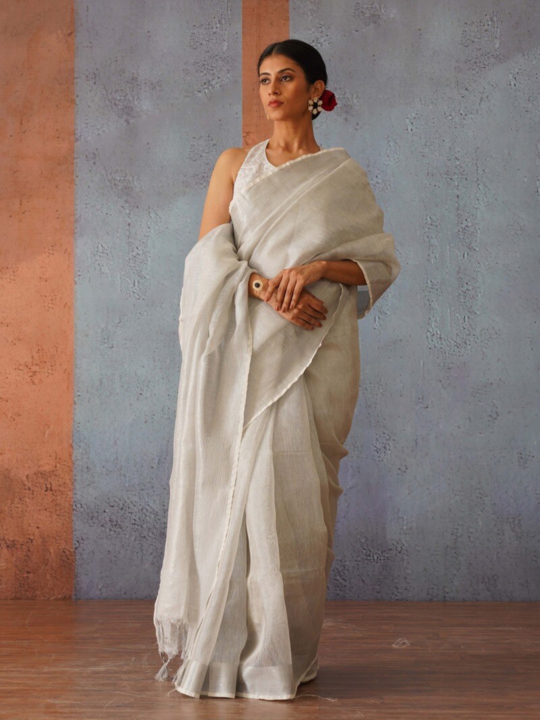 

Gotitli Zari Pure Linen Saree, Silver