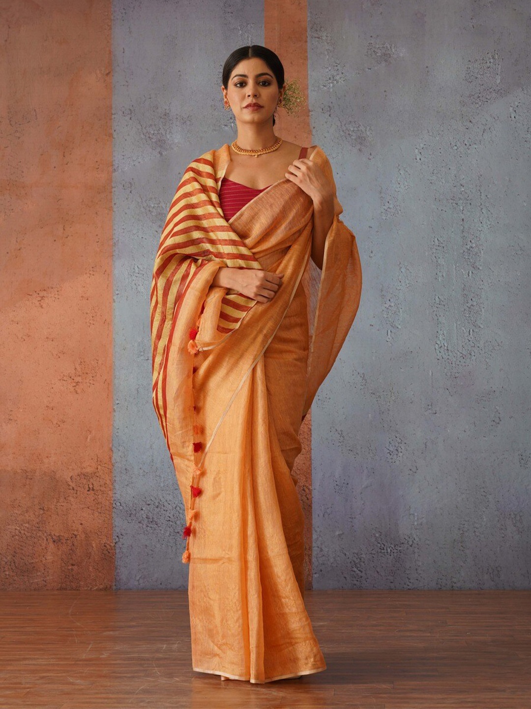 

Gotitli Zari Pure Linen Saree, Peach
