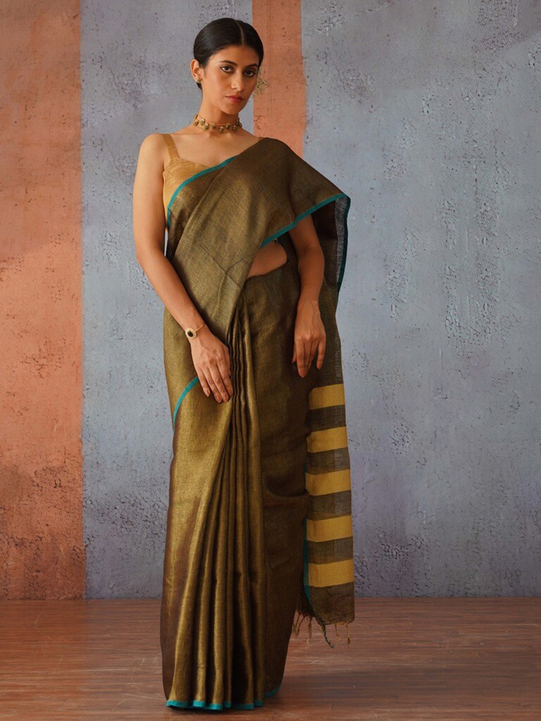 

Gotitli Zari Tissue Saree, Bronze