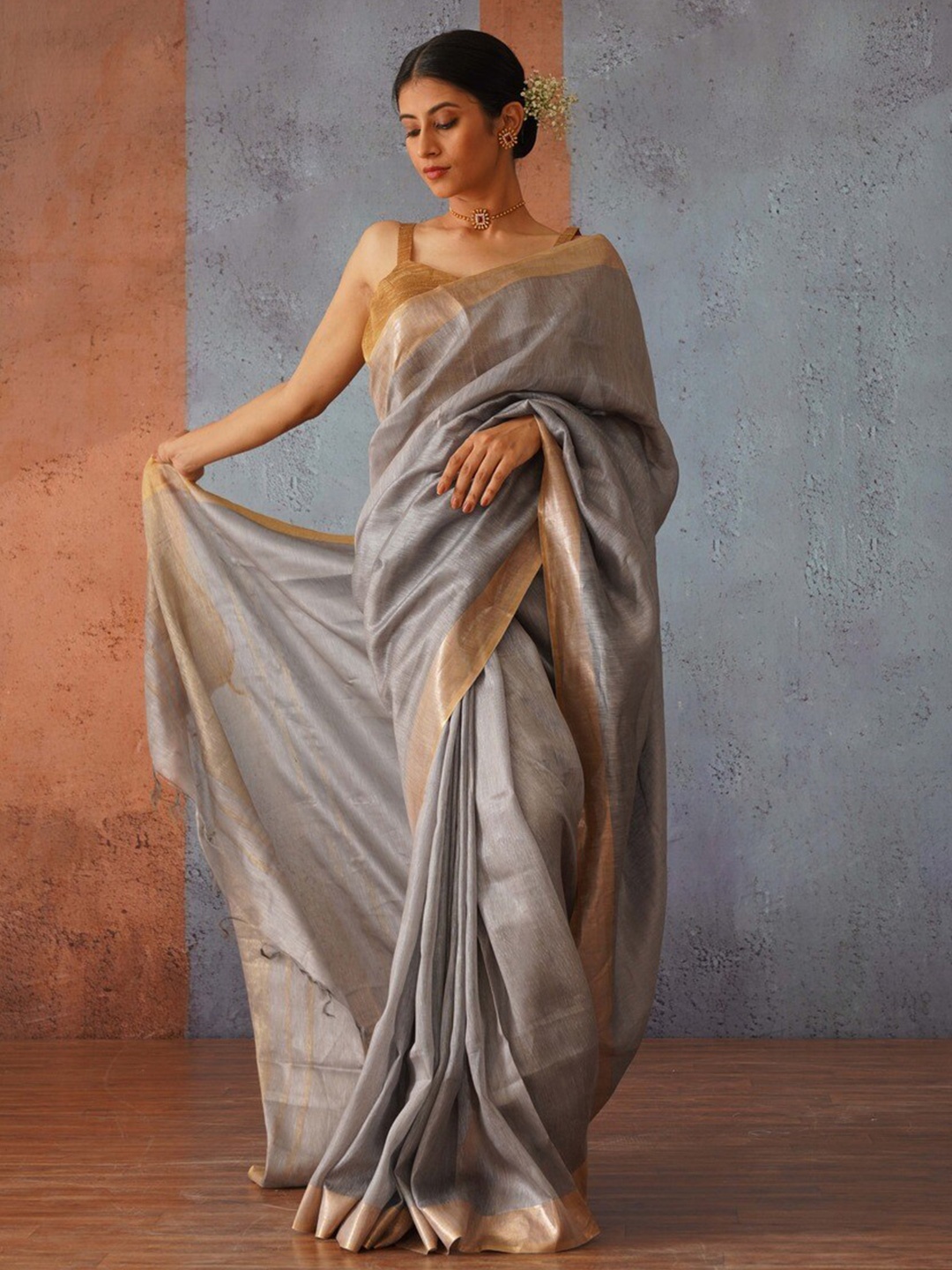 

Gotitli Zari Saree, Grey