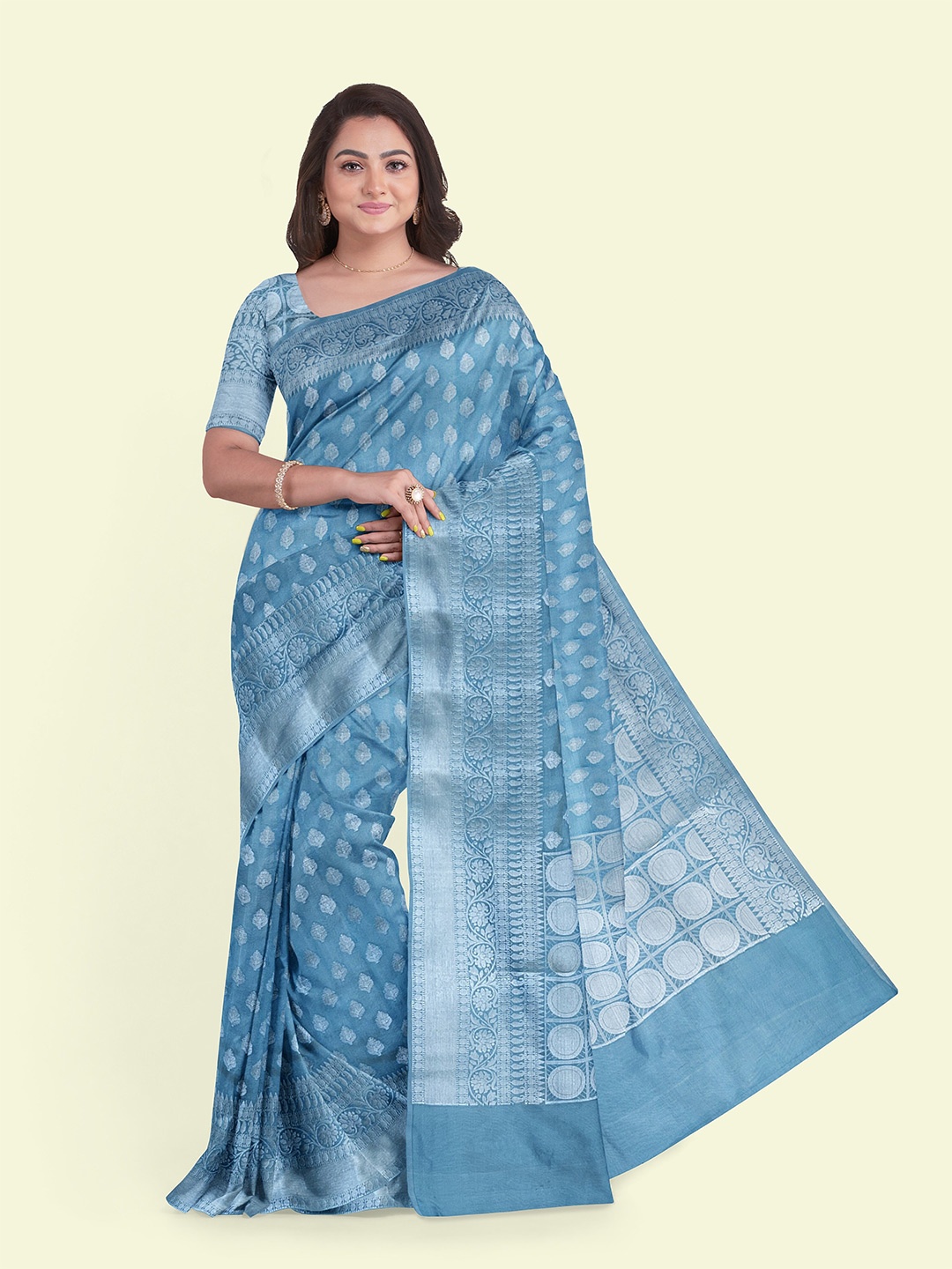 

Muskan Fashion Woven Design Zari Silk Cotton Banarasi Saree, Turquoise blue